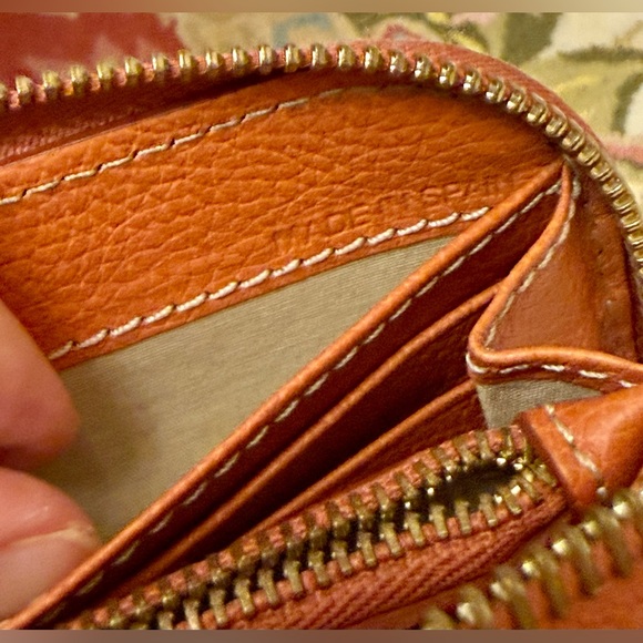 Full Inclusion Chloe Peacock Orange Pebbled Paraty Zippy Wallet - Picture 15 of 16